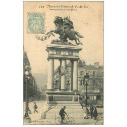 carte postale ancienne 63 CLERMONT-FERRAND. Statue Vercingétorix Rue Blatin vers 1907