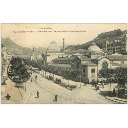 carte postale ancienne 63 LA BOURBOULE. Boulevard de l'Hôtel de Ville 1911