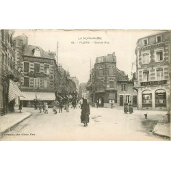 61 FLERS. Pharmacie et Chapellerie Chatel sur Grande Rue 1920
