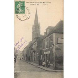 14 LANGRUNE-SUR-MER. Restaurant animé rue de la Mer 1921