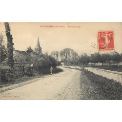 14 TOURGEVILLE. Route de Caen animée 1910