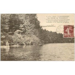 carte postale ancienne 63 LE GOUR DE TAZENAT. Pêcheur à la ligne 1926