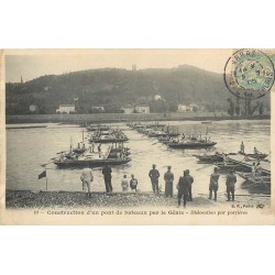 62 ARRAS. Construction d'un Pont de bateaux par le Génie 1906 Dislocation par portières