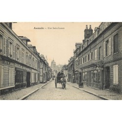 76 AUMALE. Attelage devant Sinoquet etYvart Rue Saint-Lazare