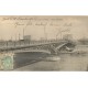 PARIS 15. Bateau avec cheminée rabatable sous le Pont Mirabeau 1905