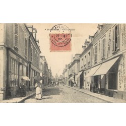 28 CHATEAUDUN. Femmes avec ombrelle Rue Orléans 1905