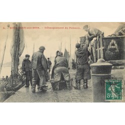 62 BOULOGNE-SUR-MER. Débarquement du Poisson 1908