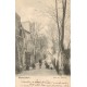 PARIS 18° à Montmartre. Titis parisiens jouant aux billes rue Saint-Vincent 1904