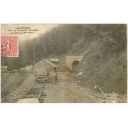 carte postale ancienne 63 LE TUNNEL DE LUNE SECHE 1905 vagonnets sur rails