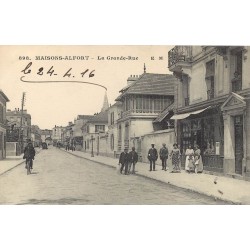 94 MAISONS-ALFORT. La Grande-Rue bien animée 1916