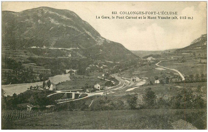 carte postale ancienne 01 Collonges-Fort-l'Ecluse. Gare, Pont Carnot et Mont Vuache 1921