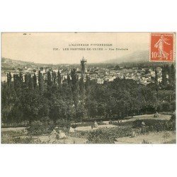 carte postale ancienne 63 LES MARTRES-DE-VEYRE. Vue du Village vers 1910...