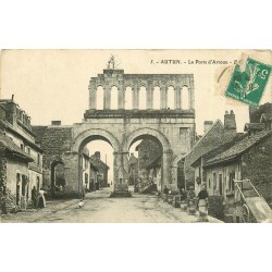 71 AUTUN. La Porte d'Arroux 1910 animée