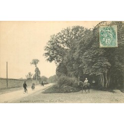 78 MAISONS-LAFFITTE. Cyclistes et cavalier Route de Poissy 1907