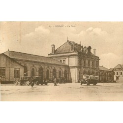 08 SEDAN. Autocar devant la Gare 1931