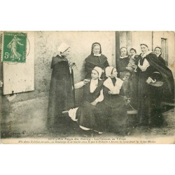 36 CLION. Les Cancans du Village 1915