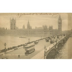 LONDON. The House of Parliament avec tramways à impérial