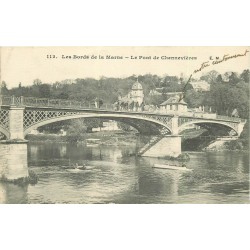 94 CHENNEVIERES. Rameurs sous le Pont 1915