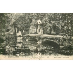 3 cartes 77 COULOMMIERS. Pont au Parc du Château, Ruines et Cascade du Poncet 1914