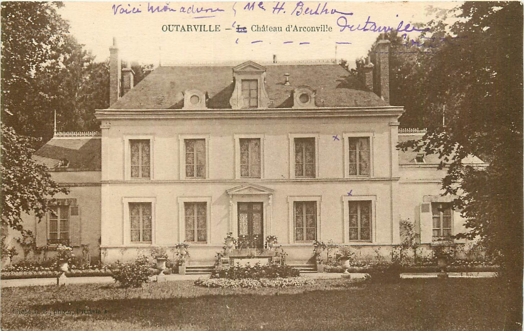 45 OUTARVILLE. Château d'Arconville
