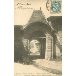 69 JULIENAS. Entrée du Château d'Albon 1904