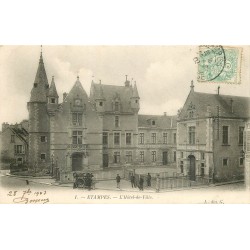 91 ETAMPES. Hôtel de Ville et Nettoyeur de rues 1903