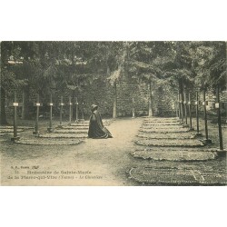 7 cpa 89 Monastère de Sainte-Marie de la Pierre-qui-Vire. Cimetière...