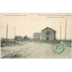 carte postale ancienne 63 VAURIAT. Passage à Niveau de Pongibaud à Clermont-Ferrand 1905. Circuit d'Auvergne
