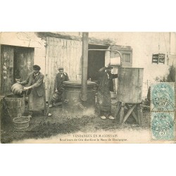 LES VENDANGES. En Maconnais, bouilleurs de Cru distillant le Marc de Bourgogne 1906