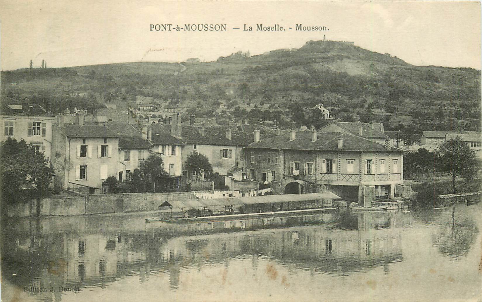 54 PONT-A-MOUSSON. La Moselle 1927 avec lavandière au Lavoir