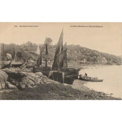 29 RIVIERE DE PONT-AVEN. Pêcheurs à la Cale de Kerdruc au Port de Rozbraz