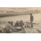 29 SAINT-GUENOLE. Pêcheurs sardiniers mangeant la Cautriade