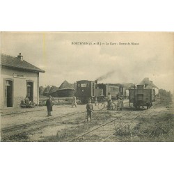 77 MONTHYON. Train, locomotive et cycliste à la Gare route de Meaux