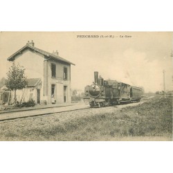 77 PENCHARD. La Gare avec Train locomotive