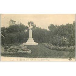 carte postale ancienne 34 BEZIERS. Buste Victor Hugo Jardin des Poètes 1904