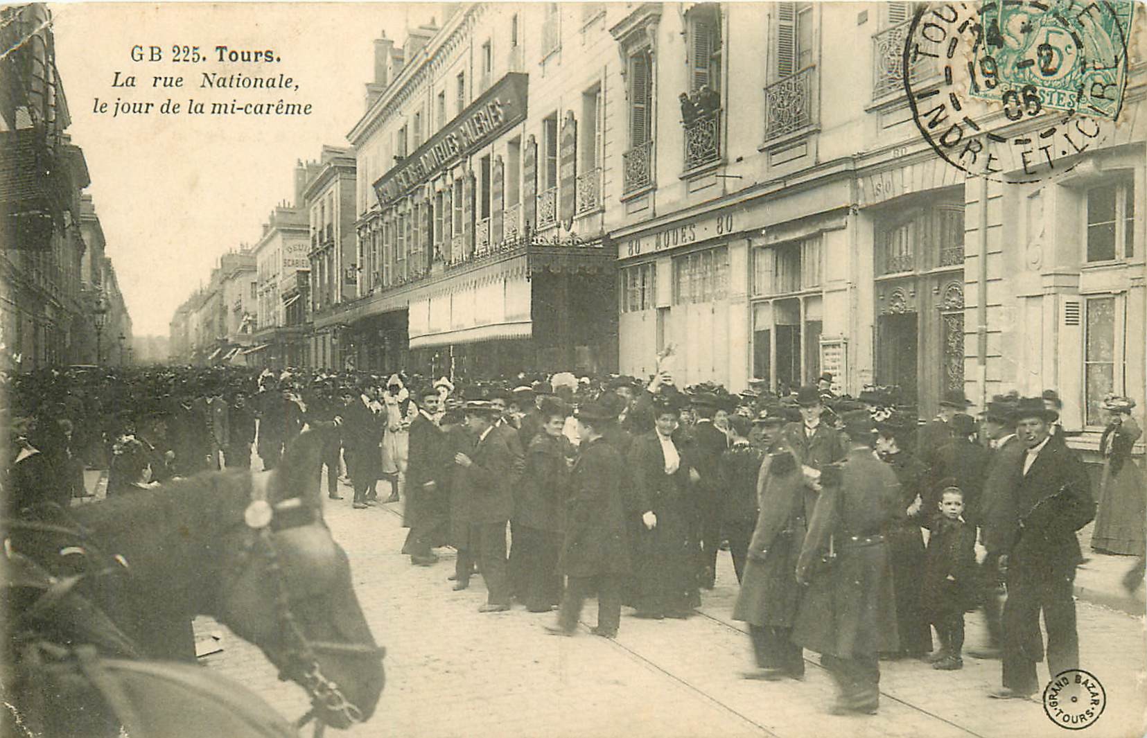 CPA TOURS-Place du Grand-Marché-Fontaine de Beaune (266184