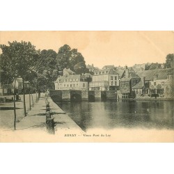 3 cpa 56 AURAY. Vieux Pont du Loc, Eglise Saint-Gildas et Mausolée Martyrs Quiberon