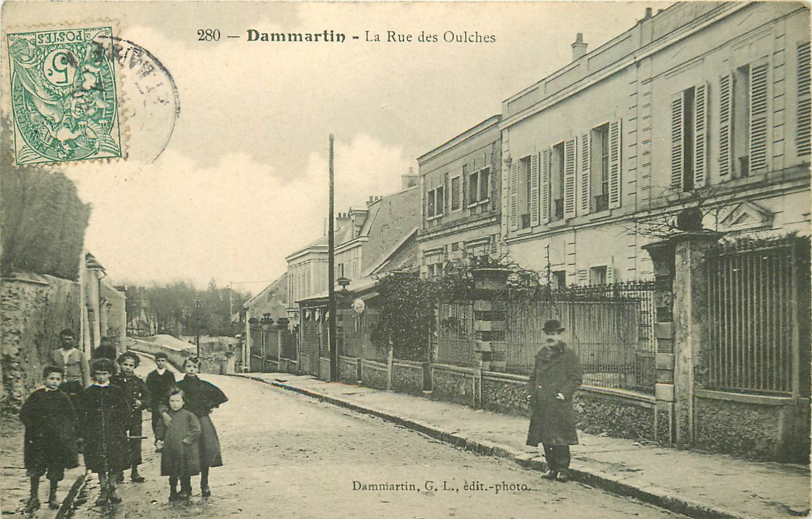 77 DAMMARTIN. La Rue des Oulches bien animée 1907