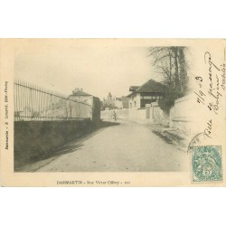 77 DAMMARTIN. La Rue Victor Offroy avec cycliste 1903