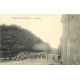 60 SILLY-LE-LONG. La Place avec de nombreux enfants vers 1908