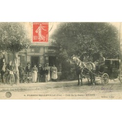 60 LE PLESSIS BELLEVILLE. Bel attelage devant le Café de la Gare Aubry 1908