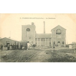 60 LE PLESSIS BELLEVILLE. La Distillerie 1915