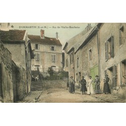 77 DAMMARTIN-EN-GOËLE. Rue des Vieilles Boucheries bien animée et en couleur 1914