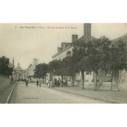 03 LE VEURDRE. Mairie rue de Bourbon