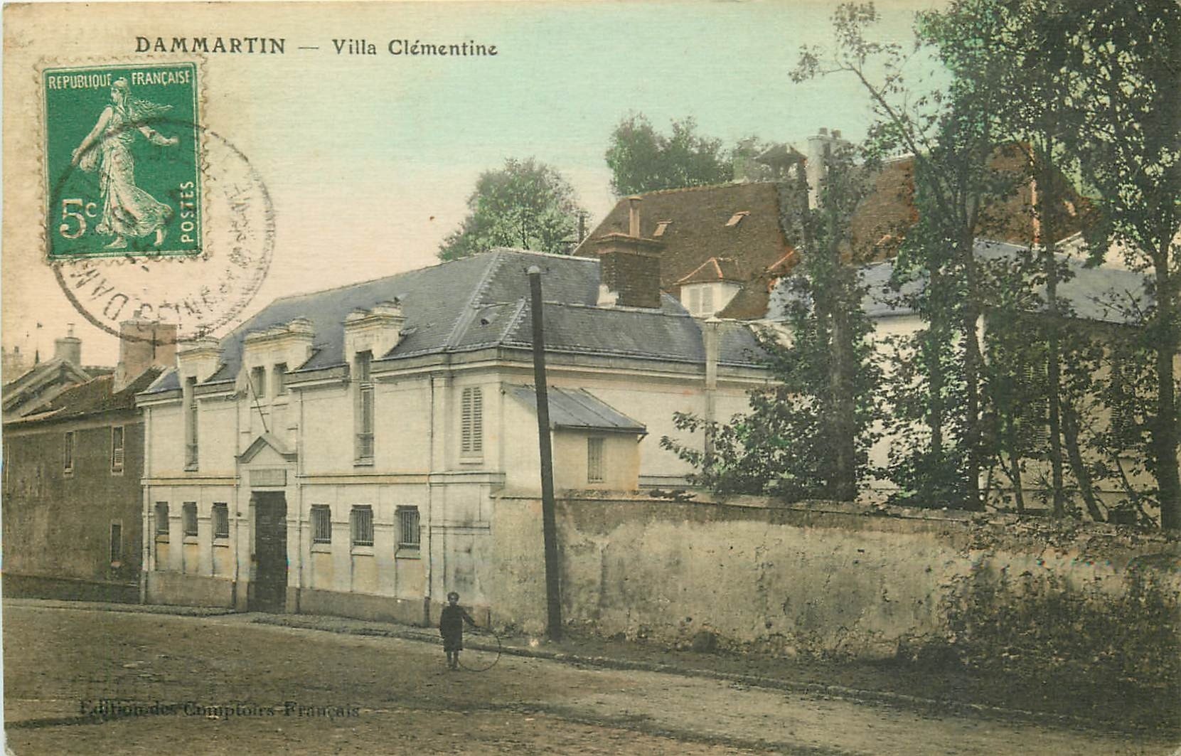 77 DAMMARTIN. Villa Clémentine enfant avec cerceau 1915