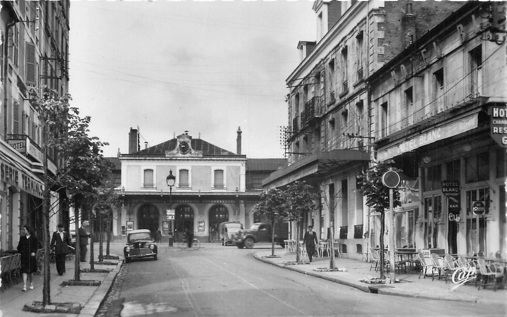 58 NEVERS. Café Hôtel Blanc et brasserie Terminus Avenue de la Gare 58 NEVERS. Café Hôtel Blanc et brasserie Terminus Avenue de la Gare