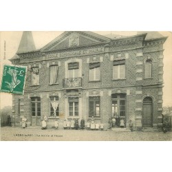 60 LAGNY-LE-SEC. Nombreux Enfants devant la Mairie et Ecole 1909