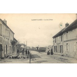 60 LAGNY-LE-SEC. Le Jeu d'Arc fermière avec poules 1911