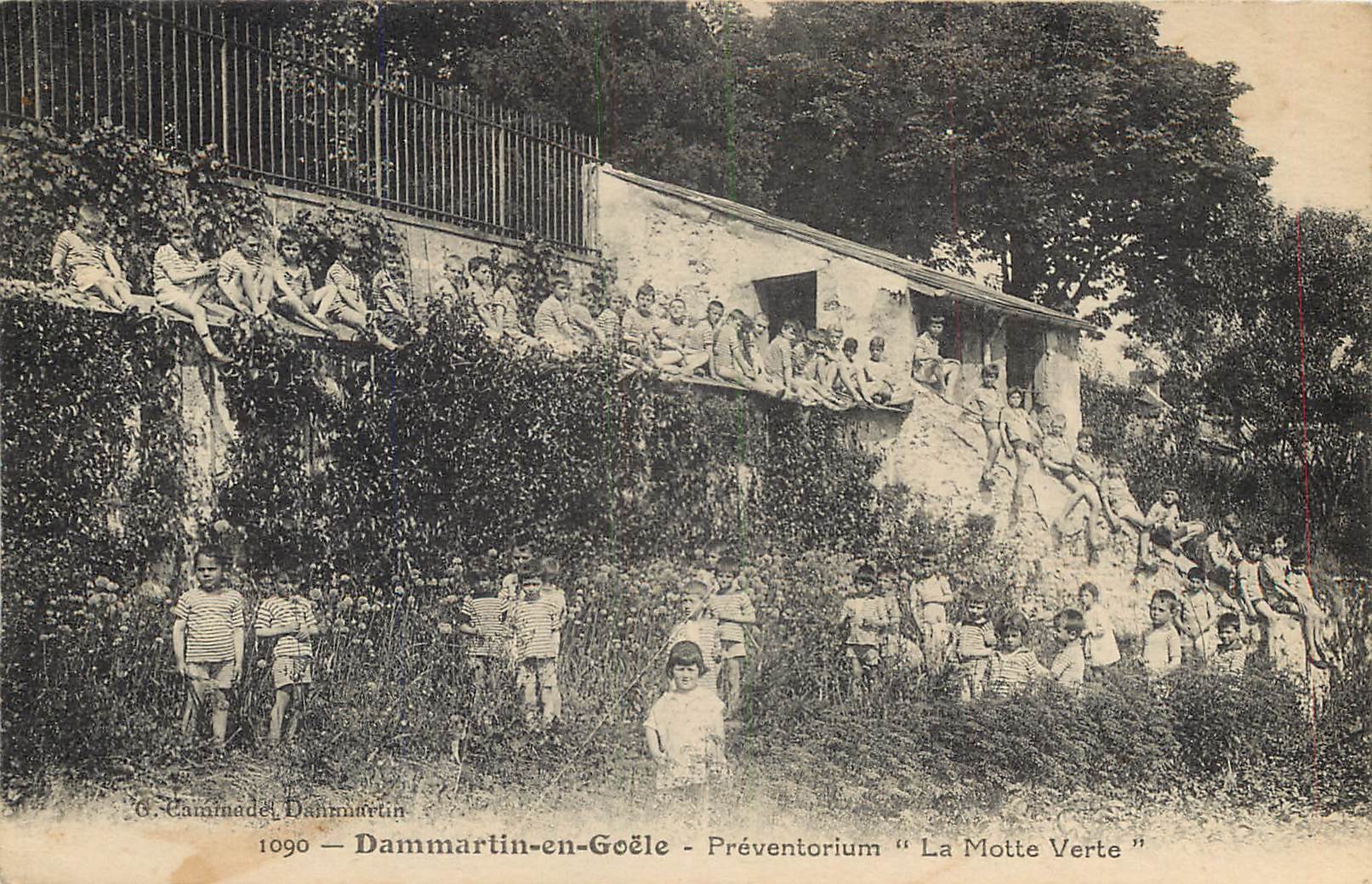 77 DAMMARTIN-EN-GOËLE. Enfants au Préventorium " La Motte Verte "