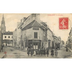 77 DAMMARTIN-EN-GOËLE. Groupe d'enfants devant commerce de liqueurs sur le Carrefour 1907